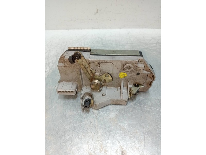 Recambio de motor cierre centralizado trasero izquierdo para peugeot 406 berlina (s1/s2) 2.0 hdi cat referencia OEM IAM   4P