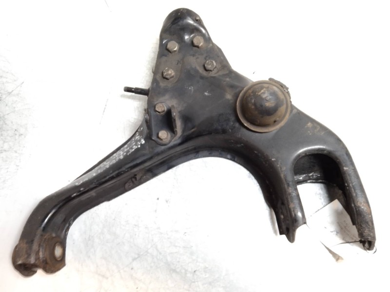 Recambio de brazo suspension inferior delantero derecho para mitsubishi montero (v20/v40) 2.5 turbodiesel referencia OEM IAM    Recambio de brazo suspension inferior delantero derecho para mitsubishi montero (v20/v40) 2.5 turbodiesel referencia OEM IAM