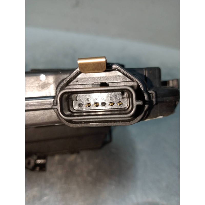 Recambio de motor cierre centralizado trasero izquierdo para renault captur 0.9 energy referencia OEM IAM 805034742R 40717224 5P