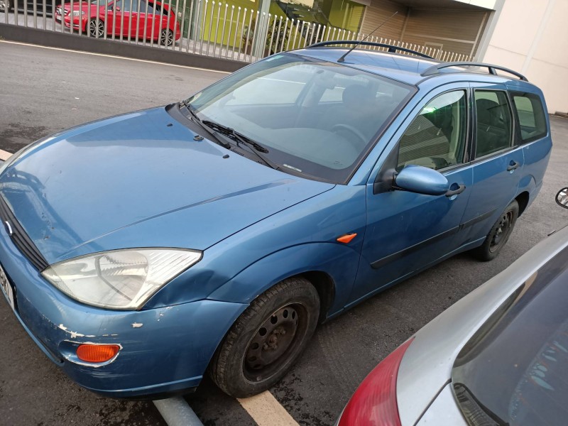 ford focus turnier (cak) del año 2001