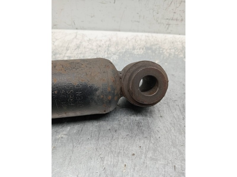 Recambio de amortiguador trasero izquierdo para toyota proace verso compact shuttle referencia OEM IAM 9816510180  