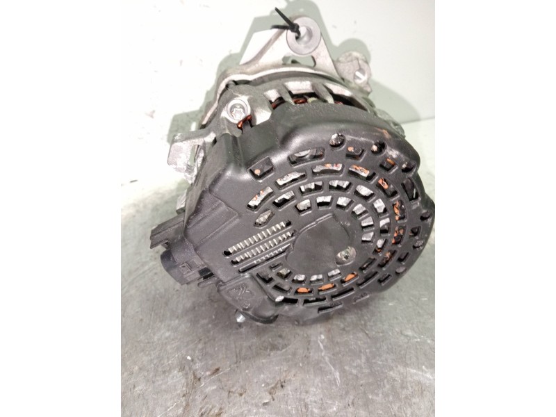 Recambio de alternador para kia rio (yb) 1.2 cat referencia OEM IAM 3730007500  
