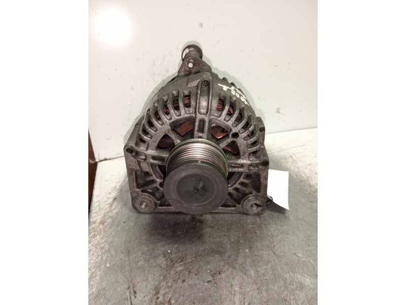 Recambio de alternador para nissan tiida (c11x/sc11x) acenta referencia OEM IAM 8200667608  
