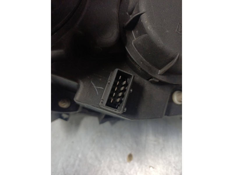 Recambio de faro derecho para peugeot 807 st pack referencia OEM IAM 89009181  