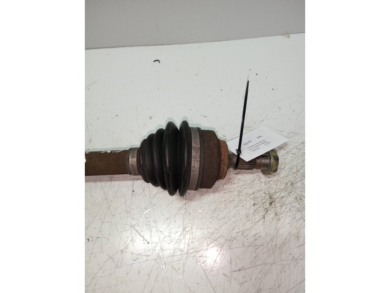 Recambio de transmision delantera izquierda para citroen c4 berlina collection referencia OEM IAM 9637117780  