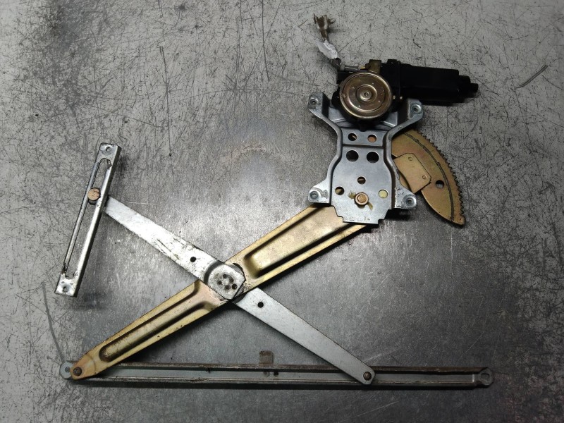 Recambio de elevalunas delantero izquierdo para daihatsu rocky 2.8 td referencia OEM IAM   3P