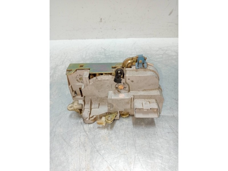 Recambio de motor cierre centralizado delantero derecho para peugeot partner (s2) combi plus referencia OEM IAM   5P Recambio de motor cierre centralizado delantero derecho para peugeot partner (s2) combi plus referencia OEM IAM   5P