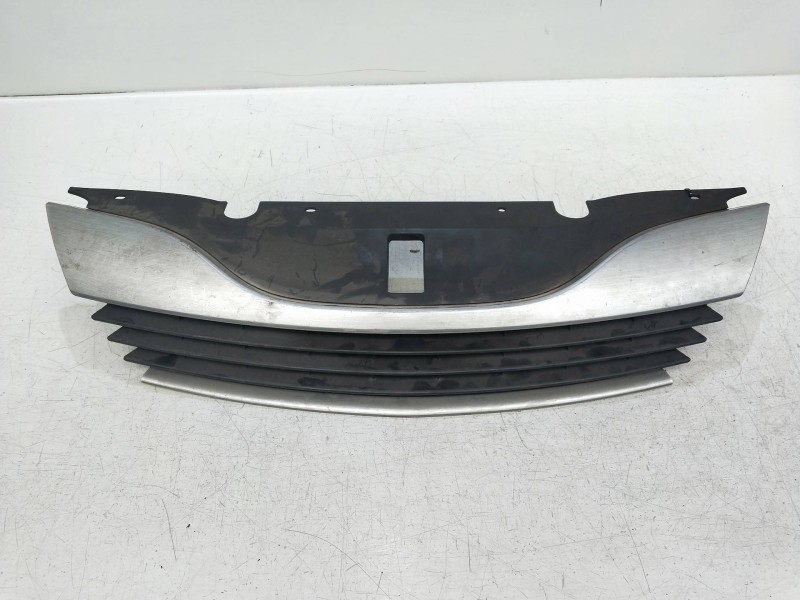Recambio de rejilla delantera para renault laguna ii (bg0) 1.9 dci diesel referencia OEM IAM   