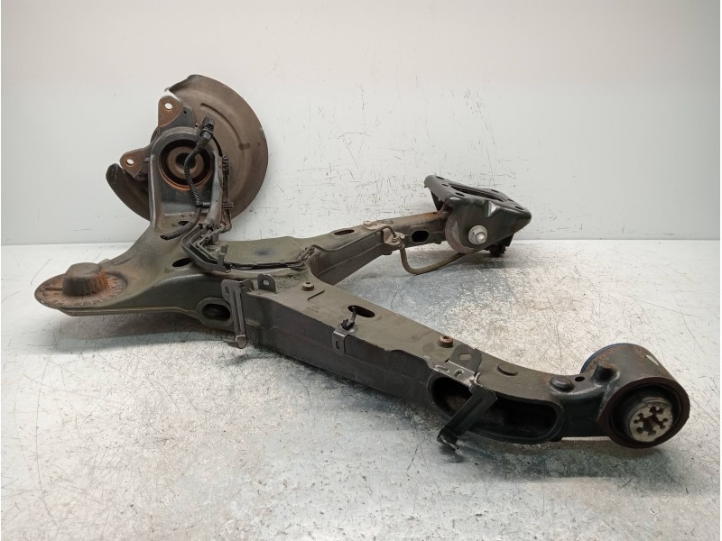 Recambio de mangueta trasera izquierda para toyota proace verso compact shuttle referencia OEM IAM 9807505080  