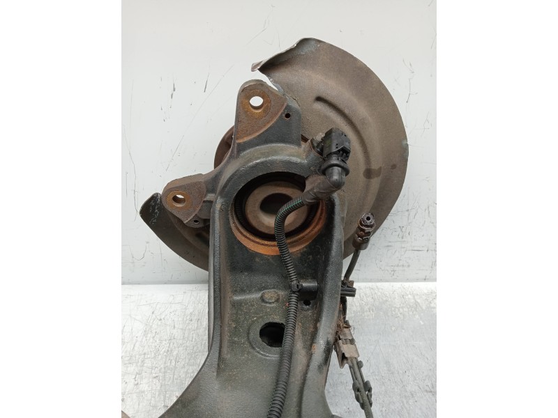 Recambio de mangueta trasera izquierda para toyota proace verso compact shuttle referencia OEM IAM 9807505080  