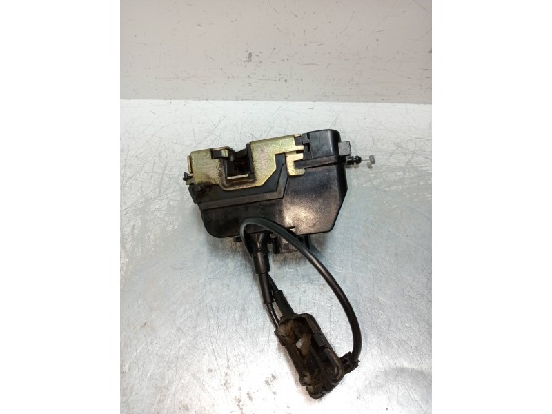 Recambio de motor cierre centralizado trasero izquierdo para renault laguna ii grandtour (kg0) dynamique referencia OEM IAM   5P