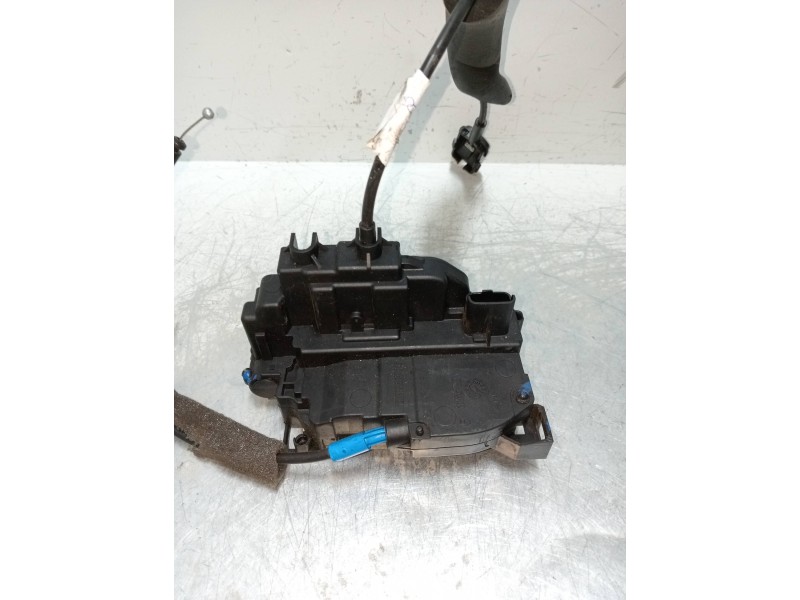 Recambio de motor cierre centralizado delantero derecho para renault megane iii berlina 5 p business referencia OEM IAM   5P