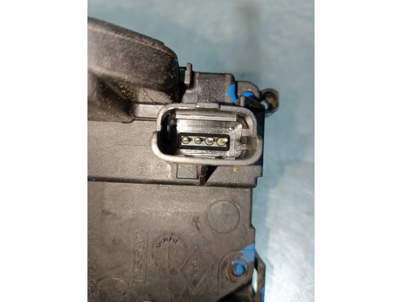 Recambio de motor cierre centralizado delantero derecho para renault megane iii berlina 5 p business referencia OEM IAM   5P