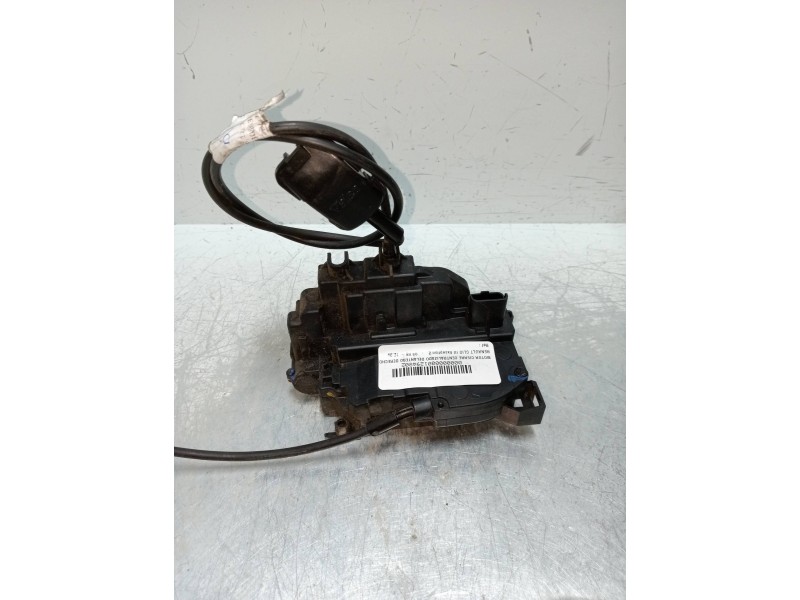 Recambio de motor cierre centralizado delantero derecho para renault clio iii exception 2 referencia OEM IAM  3P 