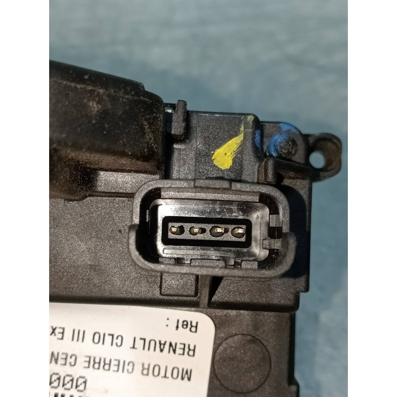 Recambio de motor cierre centralizado delantero derecho para renault clio iii exception 2 referencia OEM IAM  3P 