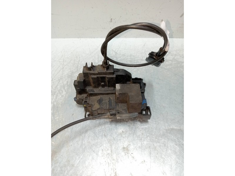 Recambio de motor cierre centralizado trasero derecho para renault clio iii authentique referencia OEM IAM   5P