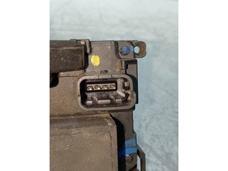 Recambio de motor cierre centralizado trasero derecho para renault clio iii authentique referencia OEM IAM   5P