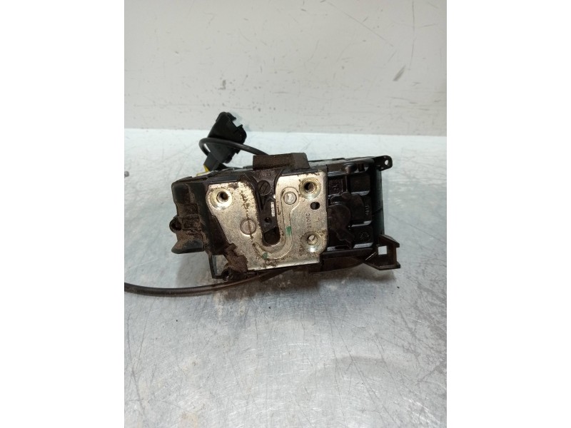 Recambio de motor cierre centralizado delantero izquierdo para renault clio iii confort dynamique referencia OEM IAM  5P 