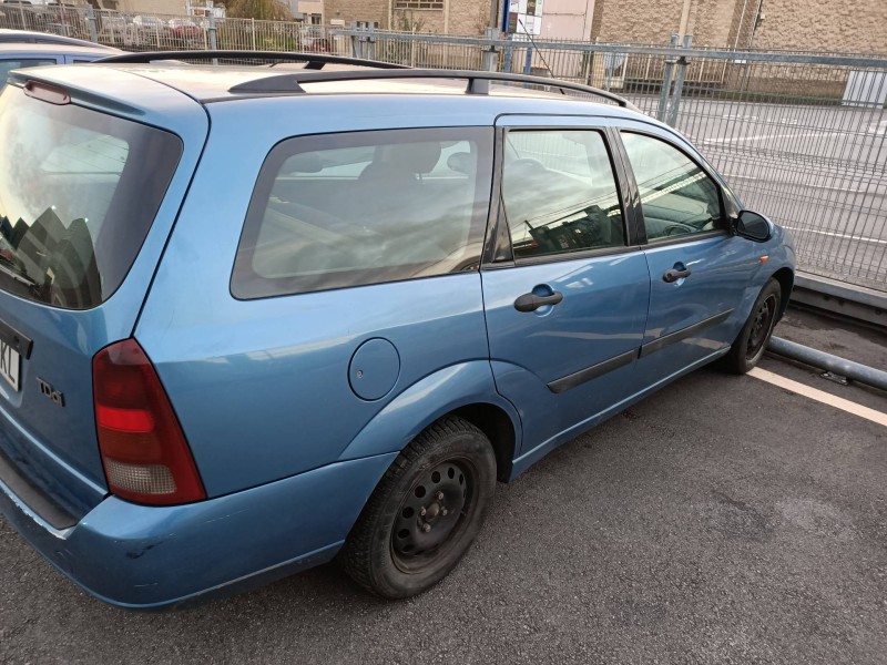 ford focus turnier (cak) del año 2001