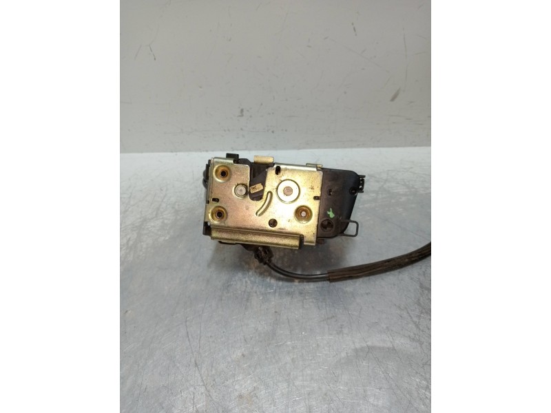 Recambio de motor cierre centralizado trasero derecho para renault scenic ii 1.9 dci diesel referencia OEM IAM 2102050700  5P