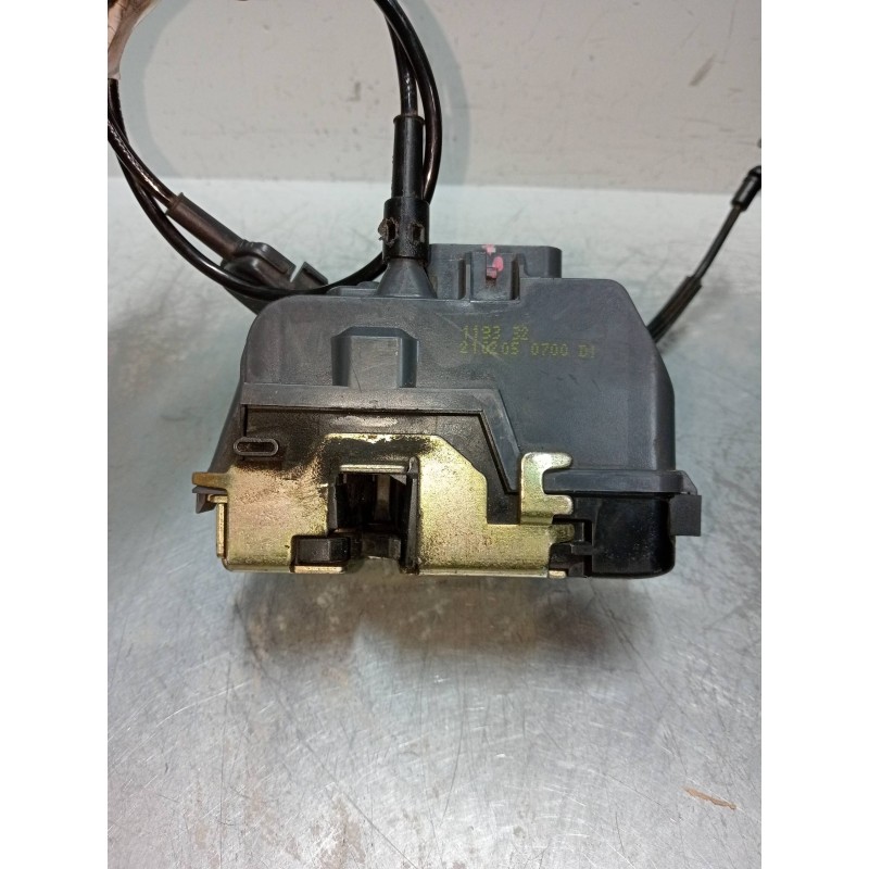 Recambio de motor cierre centralizado trasero derecho para renault scenic ii 1.9 dci diesel referencia OEM IAM 2102050700  5P