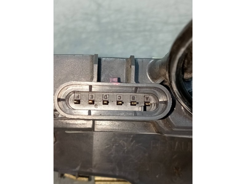 Recambio de motor cierre centralizado trasero derecho para renault scenic ii 1.9 dci diesel referencia OEM IAM 2102050700  5P