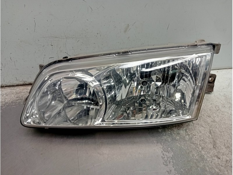 Recambio de faro izquierdo para hyundai h 1 2.5 turbodiesel referencia OEM IAM 921024A5XX  