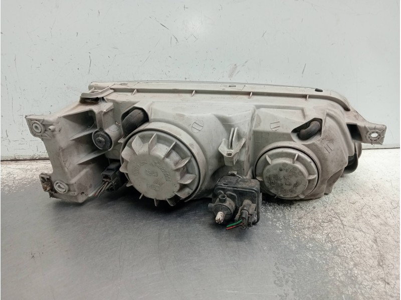 Recambio de faro izquierdo para hyundai h 1 2.5 turbodiesel referencia OEM IAM 921024A5XX  