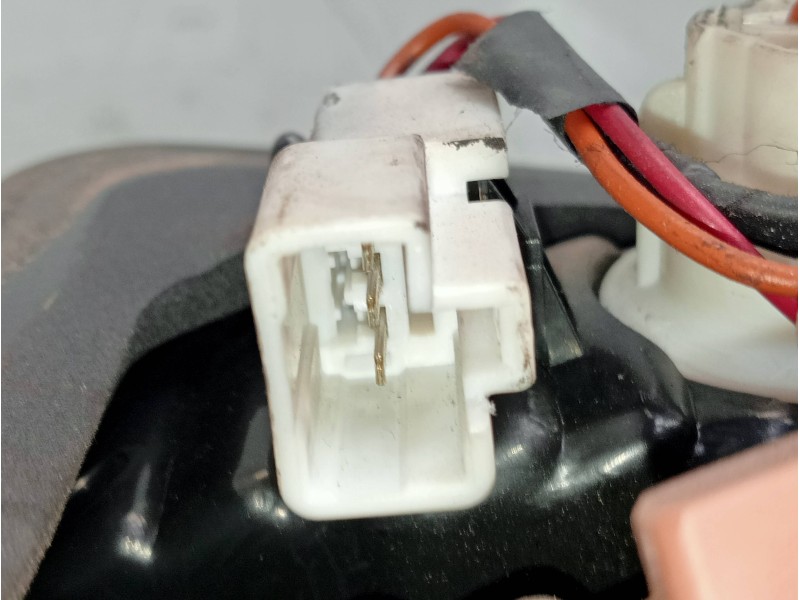 Recambio de piloto trasero derecho interior para hyundai h 1 2.5 turbodiesel referencia OEM IAM   