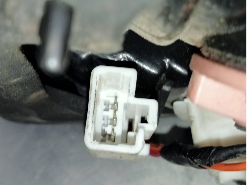 Recambio de piloto trasero izquierdo interior para hyundai h 1 2.5 turbodiesel referencia OEM IAM   