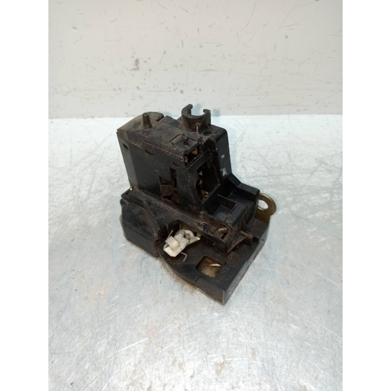 Recambio de motor cierre centralizado delantero derecho para renault megane i fase 2 classic (la..) 1.9 d expression referencia  Recambio de motor cierre centralizado delantero derecho para renault megane i fase 2 classic (la..) 1.9 d expression referencia