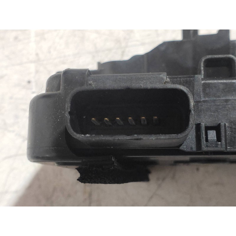 Recambio de motor cierre centralizado trasero izquierdo para kia sportage concept 4x2 referencia OEM IAM 814103U000  