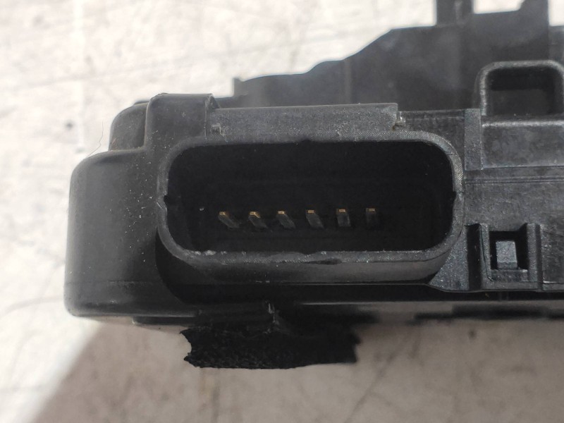 Recambio de motor cierre centralizado trasero izquierdo para kia sportage concept 4x2 referencia OEM IAM 814103U000  