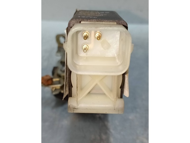 Recambio de motor cierre centralizado delantero derecho para saab 9-3 berlina 2.2 16v tid cat referencia OEM IAM 705329 4809356 