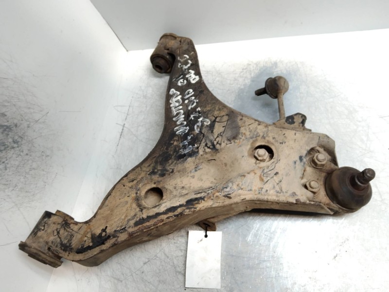 Recambio de brazo suspension inferior delantero izquierdo para mitsubishi montero (v80/v90) 3.2 di-d cat referencia OEM IAM   