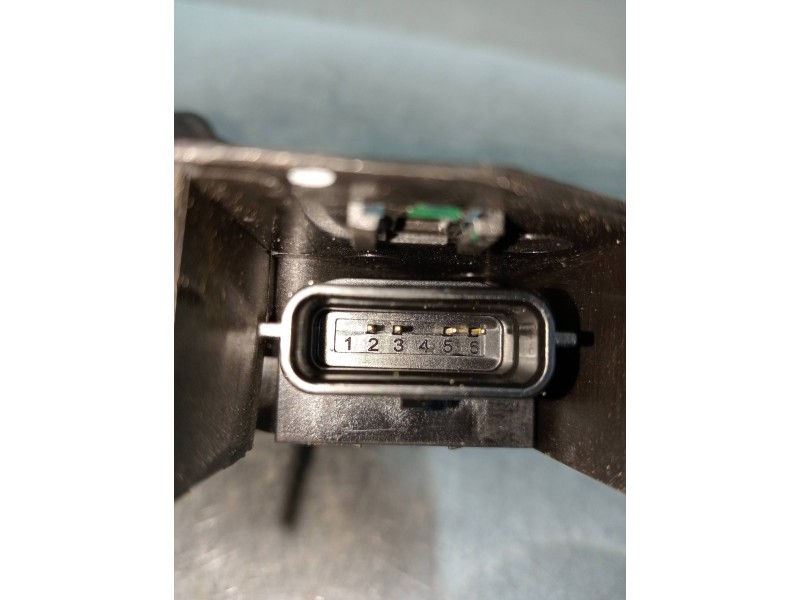 Recambio de motor cierre centralizado delantero derecho para renault talisman intens referencia OEM IAM 8205020792R 16943027 4P