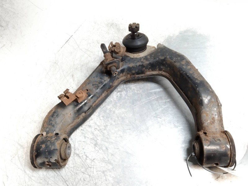 Recambio de brazo suspension superior delantero izquierdo para mitsubishi montero (v60/v70) 3.2 di-d boss (3-ptas.) referencia O
