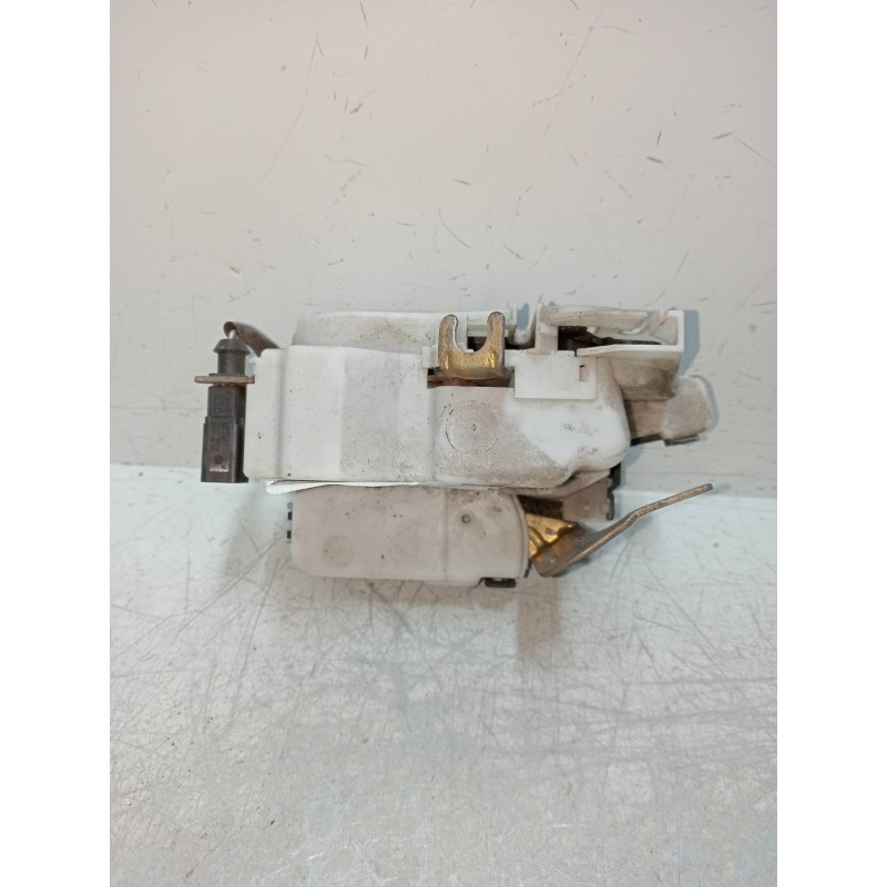 Recambio de motor cierre centralizado trasero izquierdo para seat cordoba berlina (6k2) signo referencia OEM IAM 6K4839015G  4P