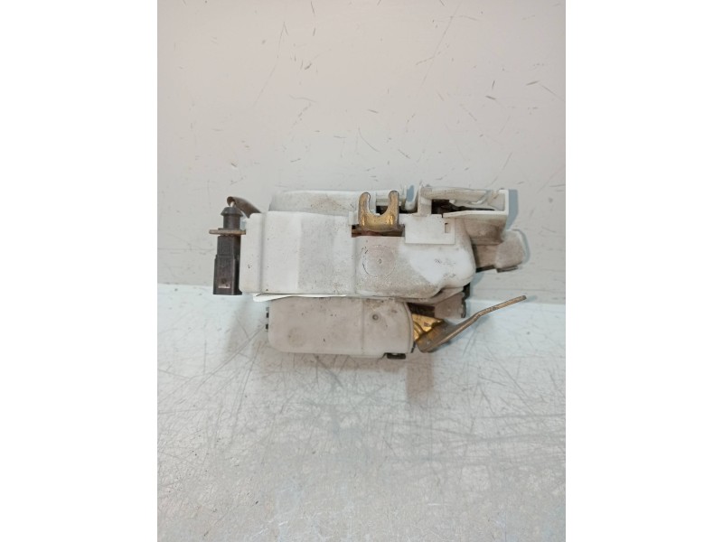 Recambio de motor cierre centralizado trasero izquierdo para seat cordoba berlina (6k2) signo referencia OEM IAM 6K4839015G  4P