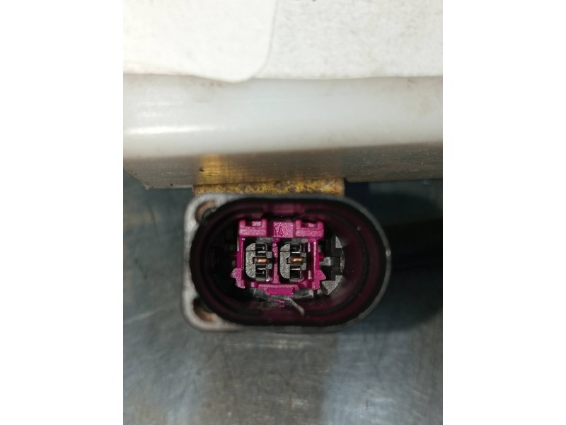 Recambio de motor cierre centralizado trasero izquierdo para seat cordoba berlina (6k2) signo referencia OEM IAM 6K4839015G  4P