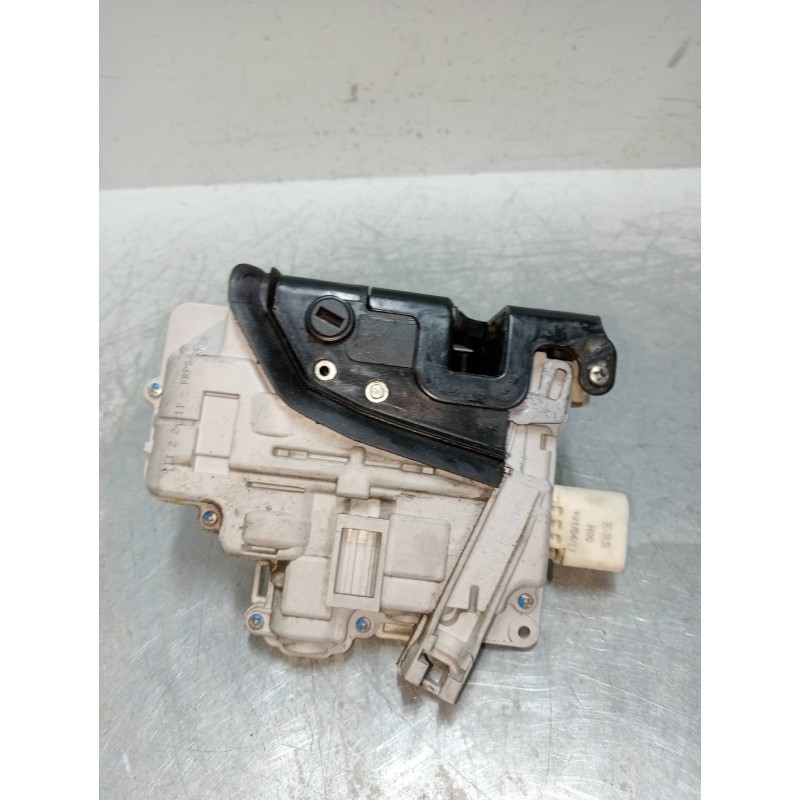 Recambio de motor cierre centralizado trasero derecho para seat exeo st (3r5)(2009>) 2.0 tdi referencia OEM IAM 8E0839016AA  5P