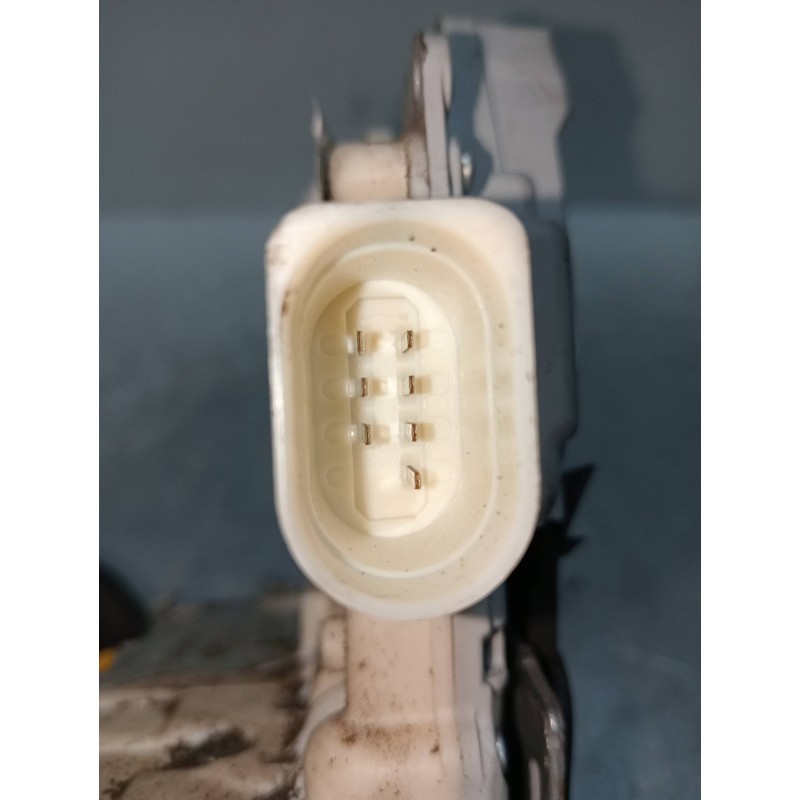 Recambio de motor cierre centralizado trasero derecho para seat exeo st (3r5)(2009>) 2.0 tdi referencia OEM IAM 8E0839016AA  5P