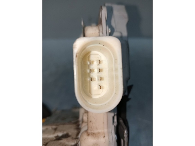 Recambio de motor cierre centralizado trasero derecho para seat exeo st (3r5)(2009>) 2.0 tdi referencia OEM IAM 8E0839016AA  5P