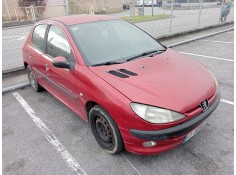peugeot 206 berlina del año 2000