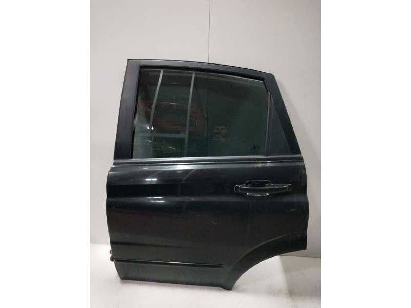 Recambio de puerta trasera izquierda para ssangyong actyon 200 xdi referencia OEM IAM   