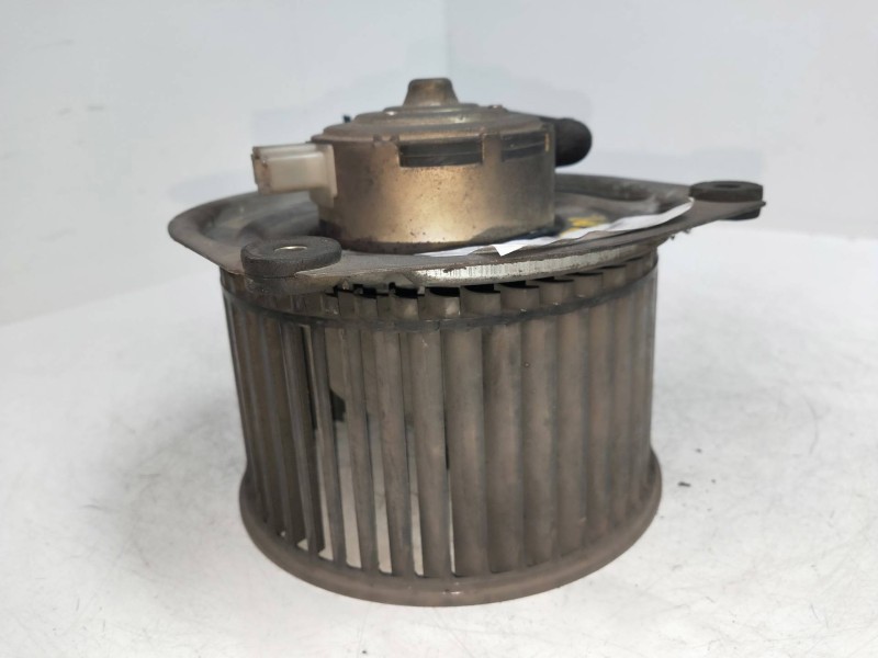 Recambio de motor calefaccion para nissan patrol (k/w160) referencia OEM IAM 27220C6073 2109336350 SSM110135