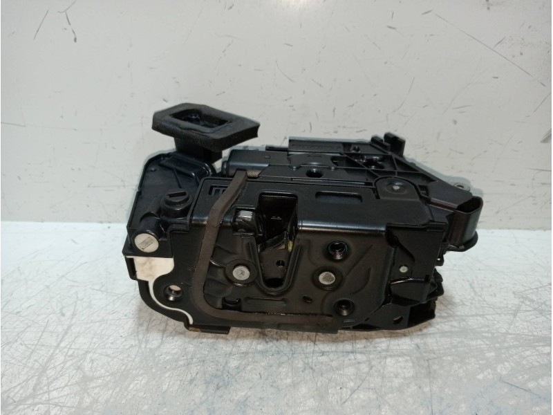 Recambio de motor cierre centralizado trasero izquierdo para seat leon (5f1) 1.6 tdi referencia OEM IAM 5K4839015Q 5P 