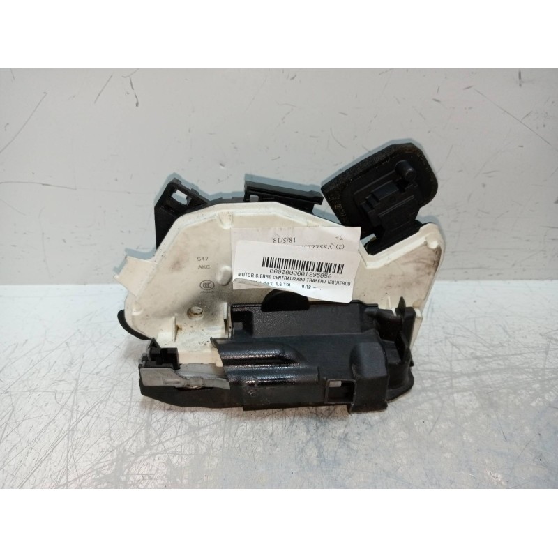 Recambio de motor cierre centralizado trasero izquierdo para seat leon (5f1) 1.6 tdi referencia OEM IAM 5K4839015Q 5P 