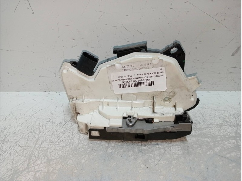 Recambio de motor cierre centralizado delantero derecho para skoda fabia (5j2 ) young referencia OEM IAM 1S1837016C  5P
