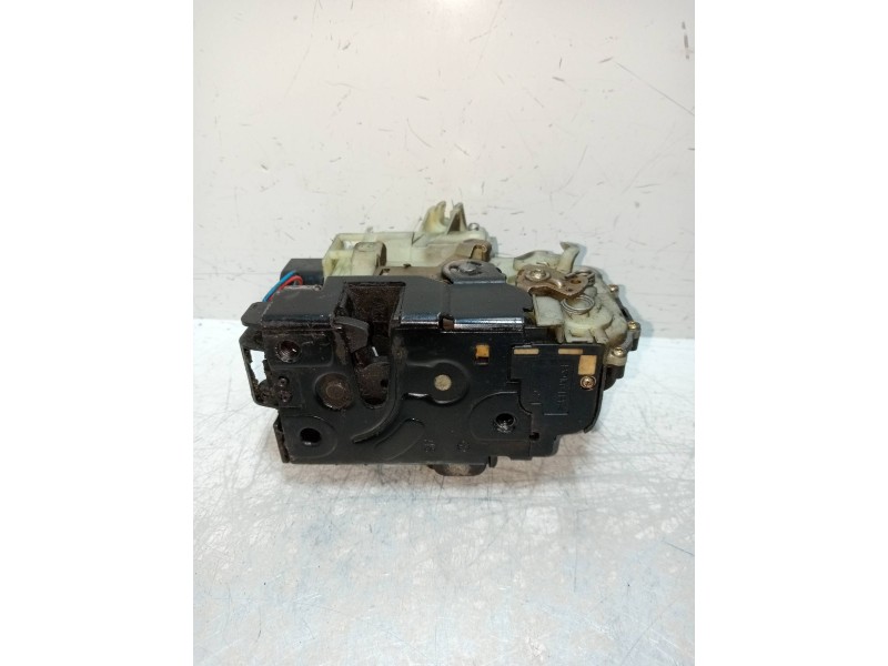 Recambio de motor cierre centralizado delantero derecho para skoda superb (3u4) 1.9 tdi referencia OEM IAM   